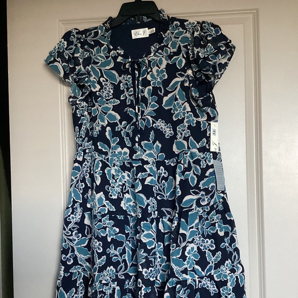 Eliza J Botanical Print Blouson Sleeve Tiered Dress, size 14 - Picture 4 of 11